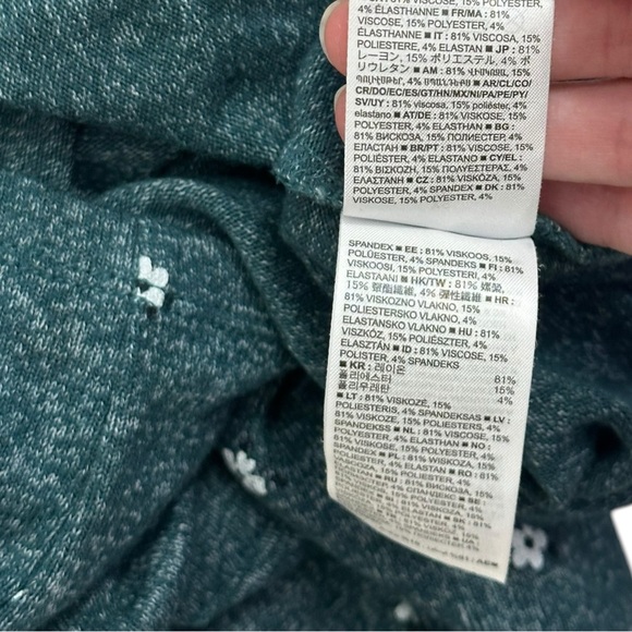 Gap Kids Green Knit Floral Print Long Sleeve Top Girls XS 4-5 - Picture 4 of 5